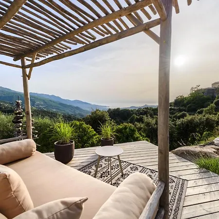 Terre De Maquis, Vue Corse Pensionat