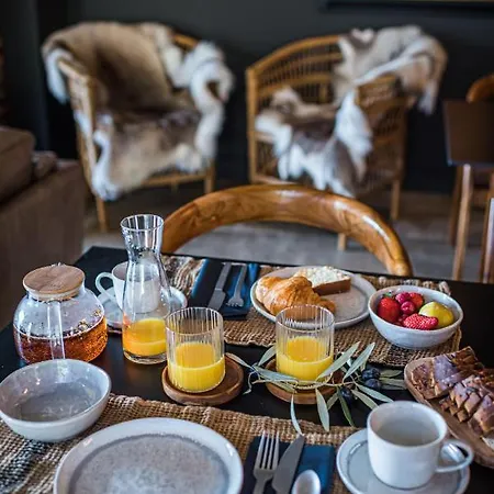 Terre De Maquis, Vue Corse Gasthuis