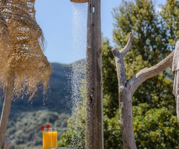 Terre De Maquis, Vue Corse 4*